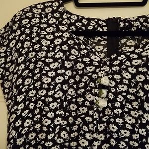 *SOLD* EUC ANNA White Roses Dress